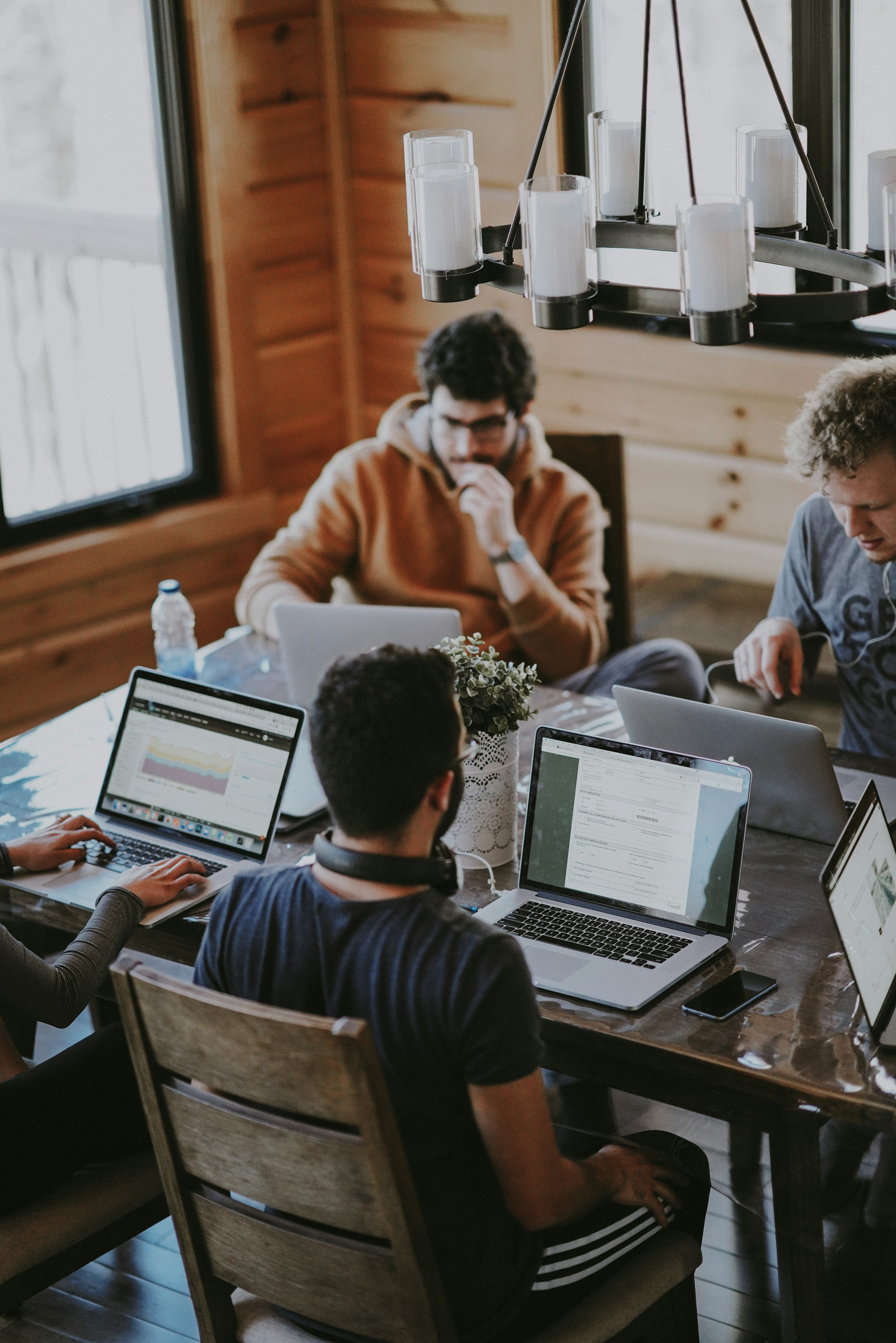 Azure cloud, data analytics, and AI services team collaborating